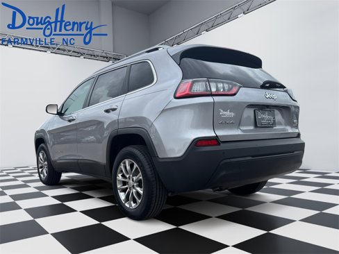 Used 2020 Jeep Cherokee Latitude Plus image 3