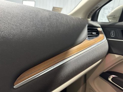 Used 2019 Lincoln MKC Select w/ Select Plus Package image 26