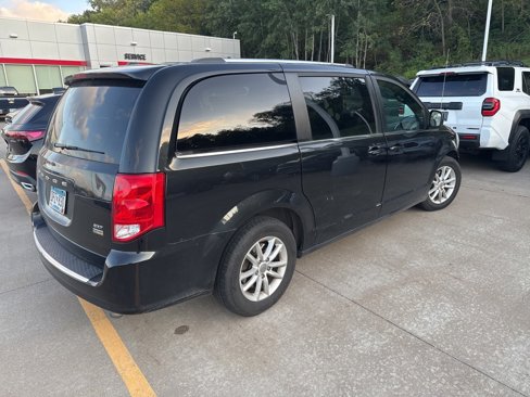 Used 2018 Dodge Grand Caravan SXT image 9