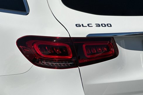 Certified 2022 Mercedes-Benz GLC 300 image 27