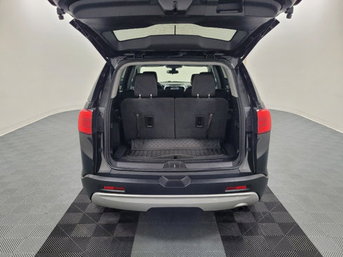 Used 2018 GMC Acadia SLE image 29