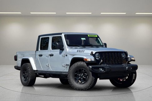 Used 2023 Jeep Gladiator Sport image 1