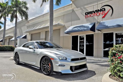 Used 2024 Nissan GT-R Premium w/ Floor Mat Package image 10