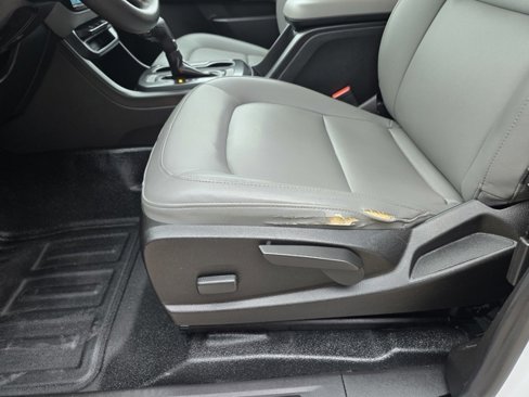 Used 2015 Chevrolet Colorado W/T image 16