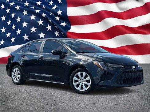 Used 2022 Toyota Corolla LE image 1