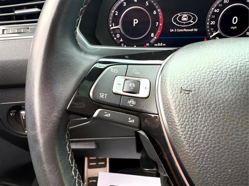 Used 2019 Volkswagen Tiguan SEL R-Line image 18