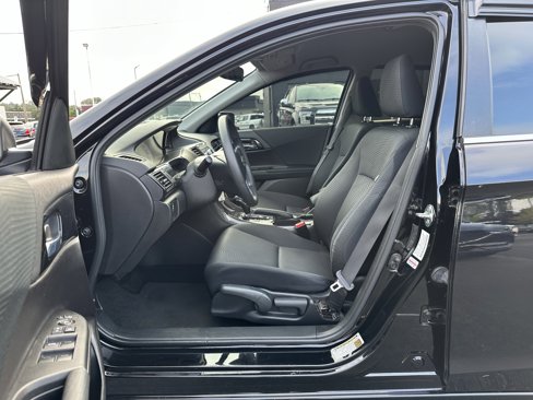 Used 2016 Honda Accord LX image 19