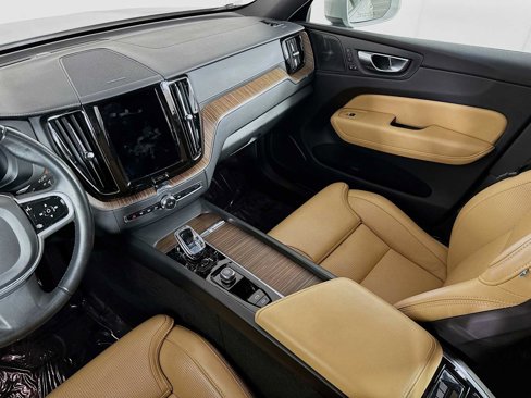 Certified 2022 Volvo XC60 B5 Inscription w/ Advanced Package image 21