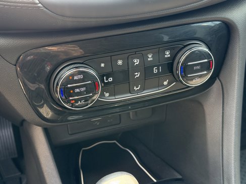 Used 2021 Buick Encore GX Select image 22