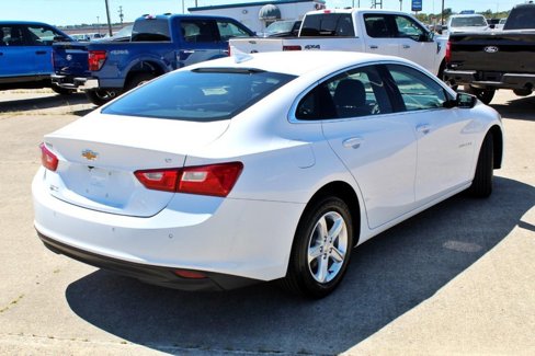 Used 2024 Chevrolet Malibu LT image 4