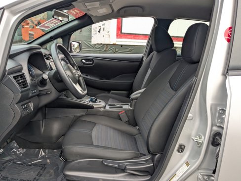 Certified 2024 Nissan Leaf S image 14