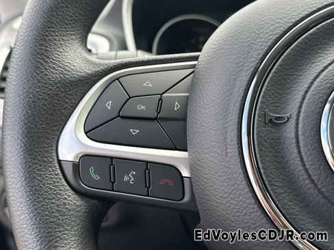 Used 2018 Jeep Compass Sport image 29