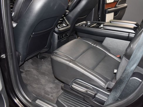 Used 2020 Lincoln Navigator Reserve w/ Luxury Package image 16