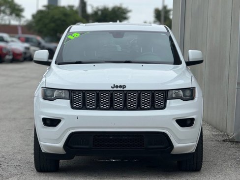 Used 2018 Jeep Grand Cherokee Altitude image 34