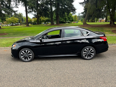 Used 2019 Nissan Sentra SR image 2