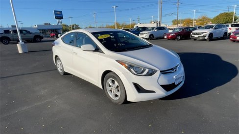 Used 2014 Hyundai Elantra SE image 2