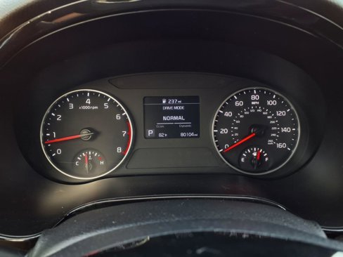 Used 2021 Kia Seltos EX image 17