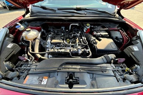 Used 2022 Ford Escape SE w/ SE Sport Appearance Package image 9