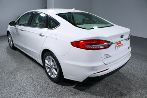 Used 2020 Ford Fusion SEL image 9