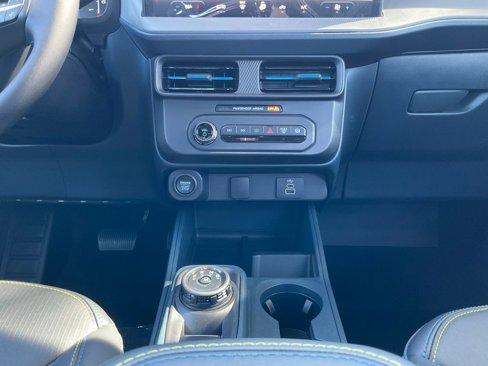 New 2025 Ford Maverick Lobo image 65