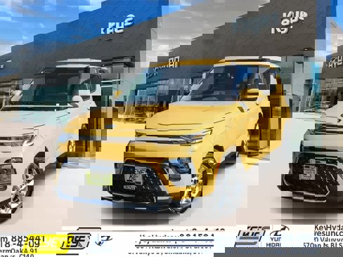 Used 2020 Kia Soul S image 1