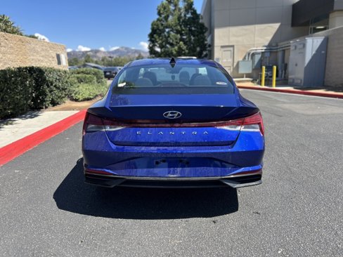 Certified 2022 Hyundai Elantra SEL w/ Convenience + Premium Package image 8