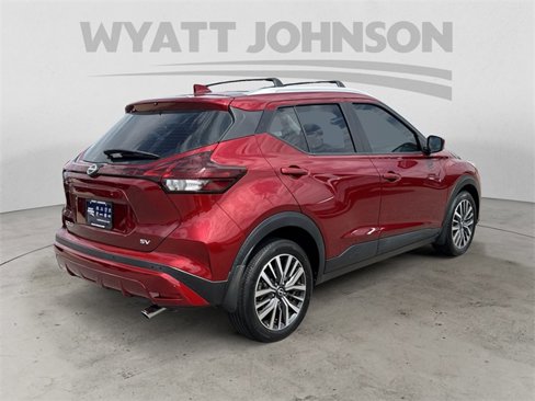 Used 2022 Nissan Kicks SV image 5