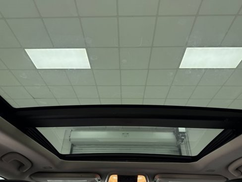 Used 2019 Chrysler 300 Limited image 33