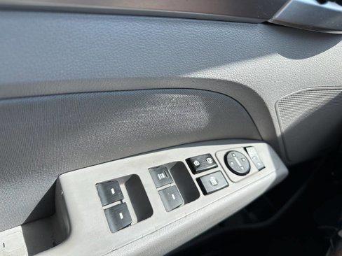 Used 2020 Hyundai Elantra SEL image 16