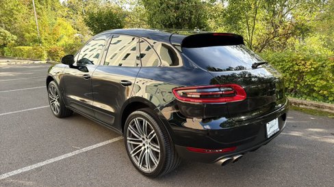 Used 2018 Porsche Macan S image 5