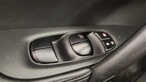 Used 2018 Nissan Rogue S image 21