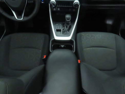 Used 2021 Toyota RAV4 XLE w/ Convenience Package image 16