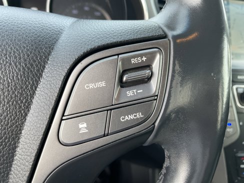 Used 2017 Hyundai Santa Fe Limited image 16
