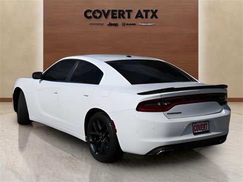 Used 2019 Dodge Charger SXT image 3