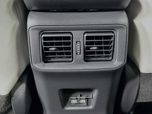 Used 2021 Toyota RAV4 XLE Premium image 23