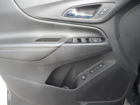 Used 2022 Chevrolet Equinox Premier image 7