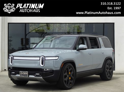 Used 2024 Rivian R1S Adventure image 1
