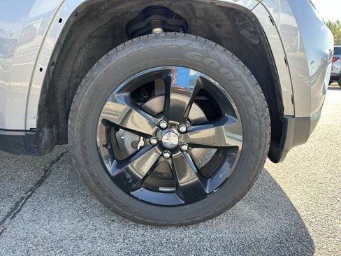 Used 2016 Jeep Grand Cherokee Limited image 6