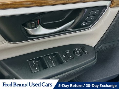 Used 2018 Honda CR-V Touring image 19