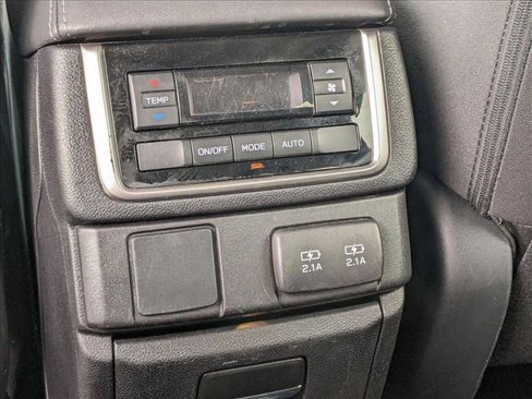 Used 2021 Subaru Ascent Premium w/ Convenience Package image 21