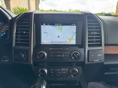 Used 2017 Ford F150 Limited image 26