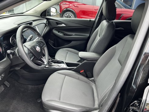Used 2023 Buick Encore GX Select image 12