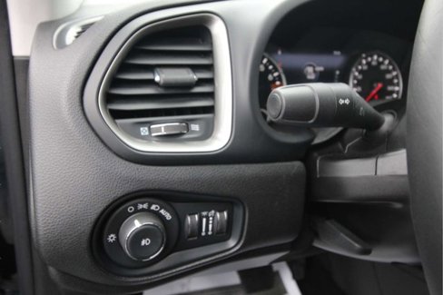 Used 2020 Jeep Renegade Limited image 13