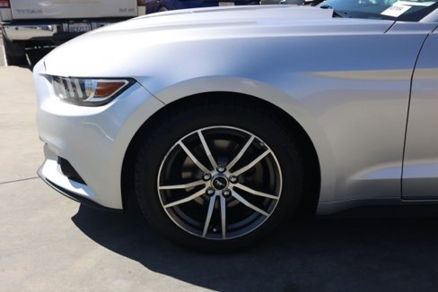 Used 2016 Ford Mustang Premium image 11
