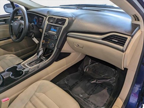 Used 2015 Ford Fusion SE image 22