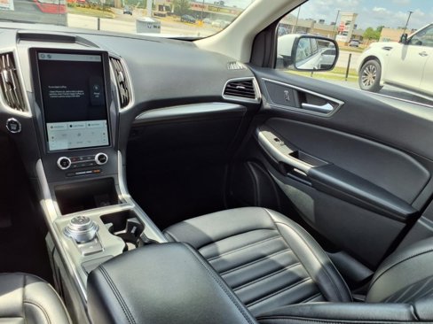 Used 2022 Ford Edge SEL image 15