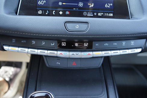 Used 2022 Cadillac XT4 Premium Luxury w/ Safety Alert Package image 16
