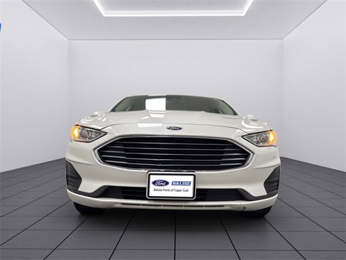 Used 2019 Ford Fusion SE image 1