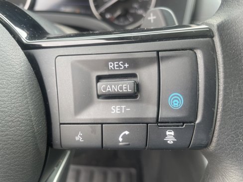 Used 2022 Nissan Rogue SV image 27