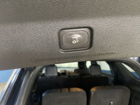Used 2018 Ford Explorer XLT w/ Equipment Group 202A image 15